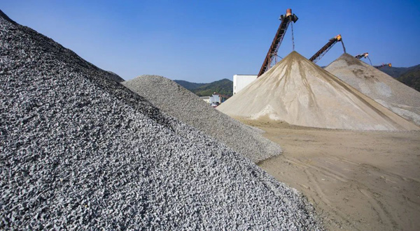 投資一家制砂廠能賺錢嗎？什么樣的制砂機(jī)生產(chǎn)效率高？