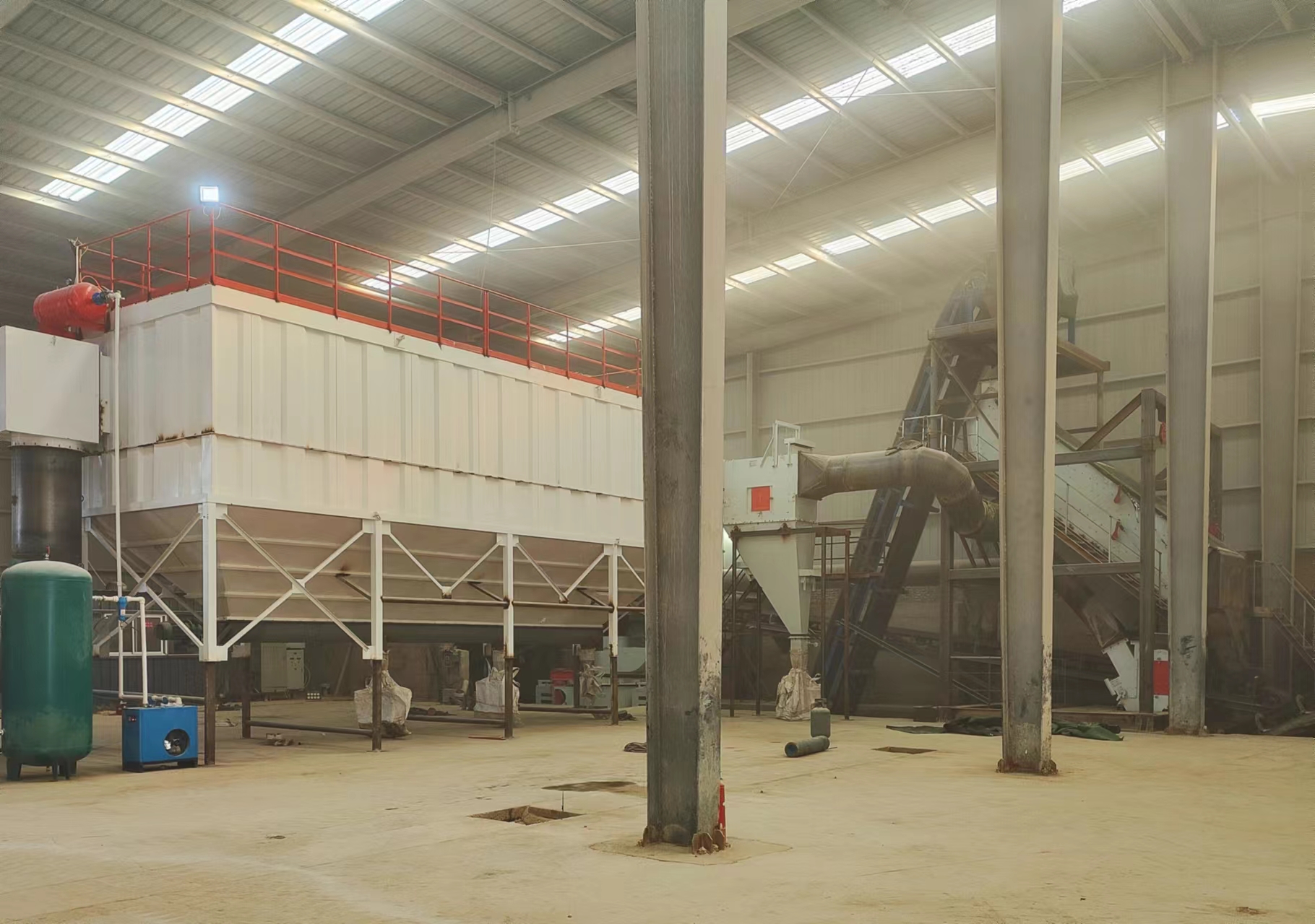 與平面制砂相比，干法制砂樓有哪些優(yōu)勢？