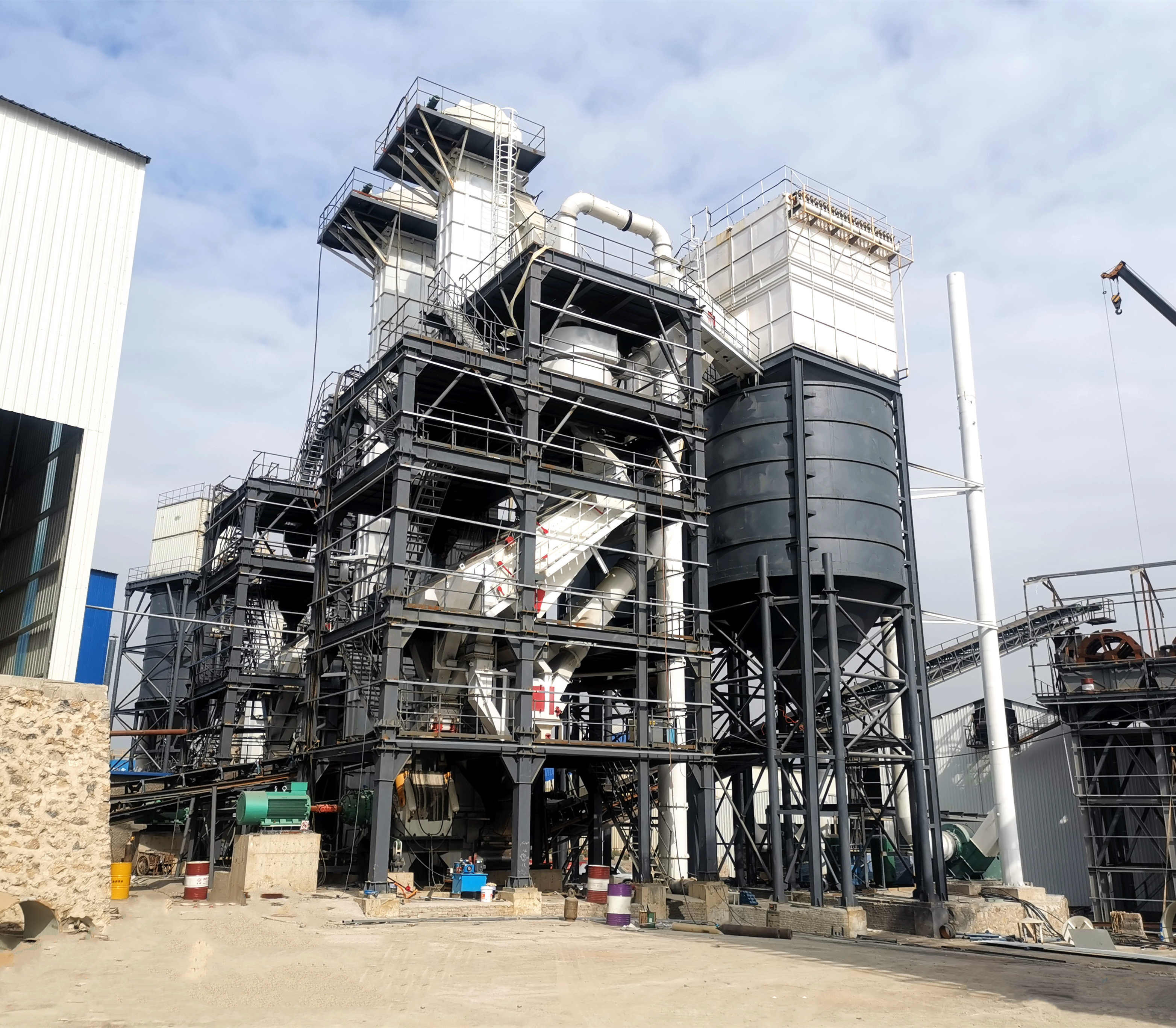 塔樓式制砂生產(chǎn)線（制砂樓），實現(xiàn)生產(chǎn)空間的最大化利用