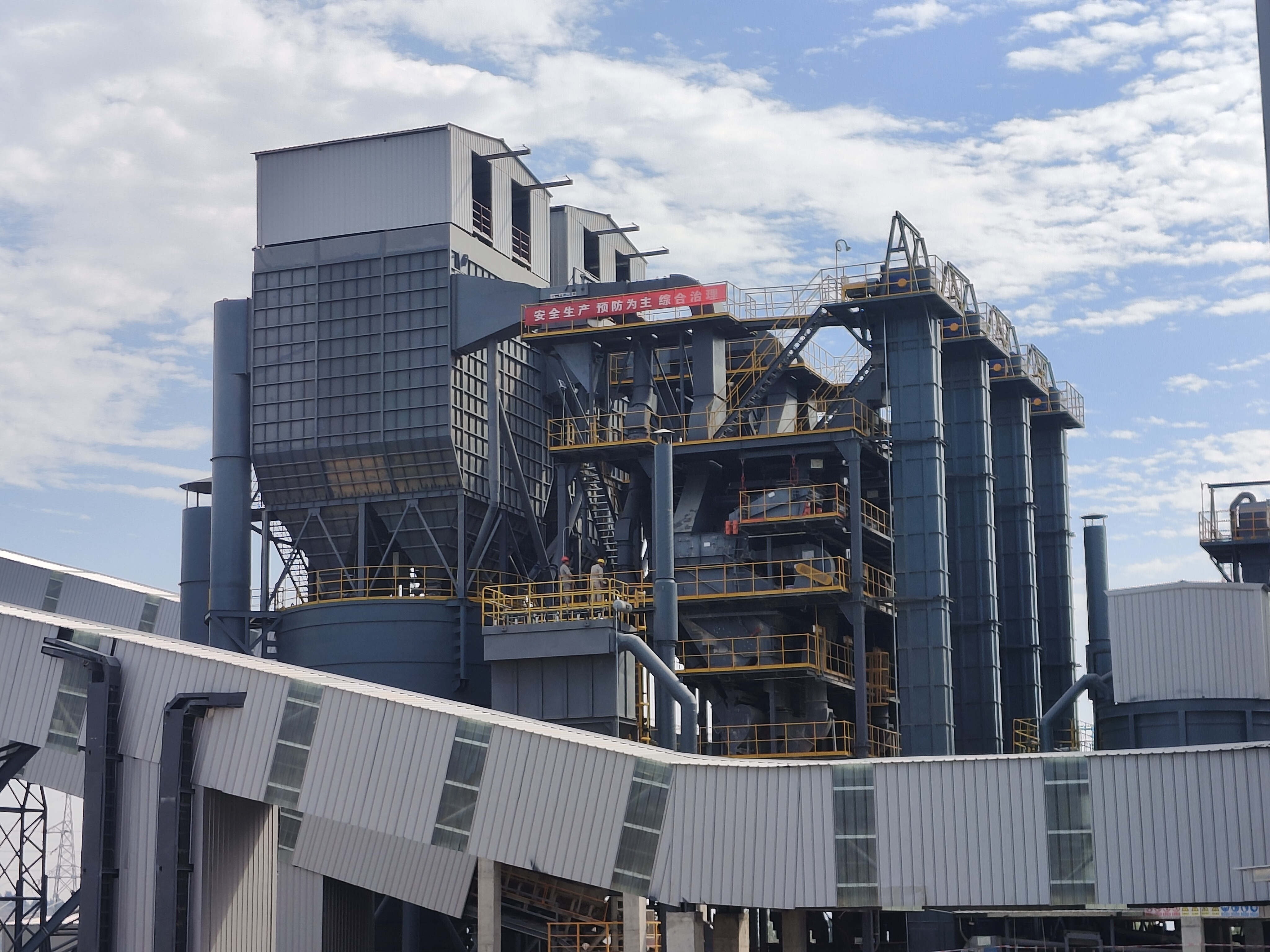 水洗洗改干法，只用一臺(tái)無(wú)動(dòng)力選粉機(jī)，處理多種原料