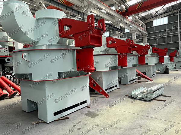 制砂選粉一體機(jī)：適合多種物料破碎，粒形圓潤(rùn)，針片狀少