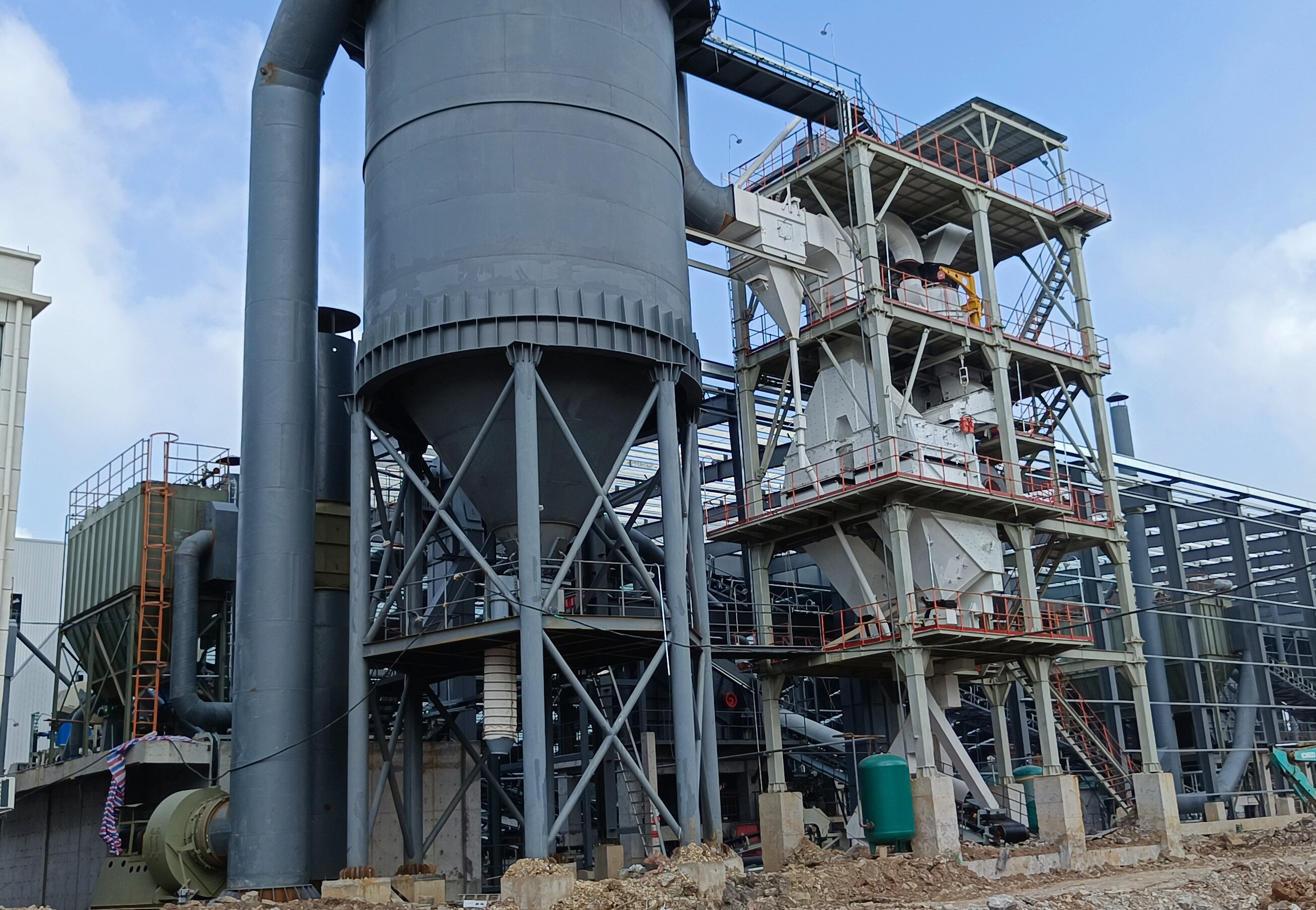 制砂樓技術(shù)優(yōu)勢(shì)大揭秘：從環(huán)保到智能，重塑砂石生產(chǎn)新生態(tài)